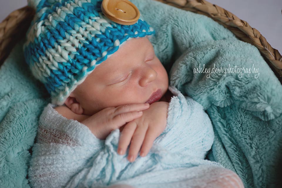 Newborn Photographer Pittsburgh