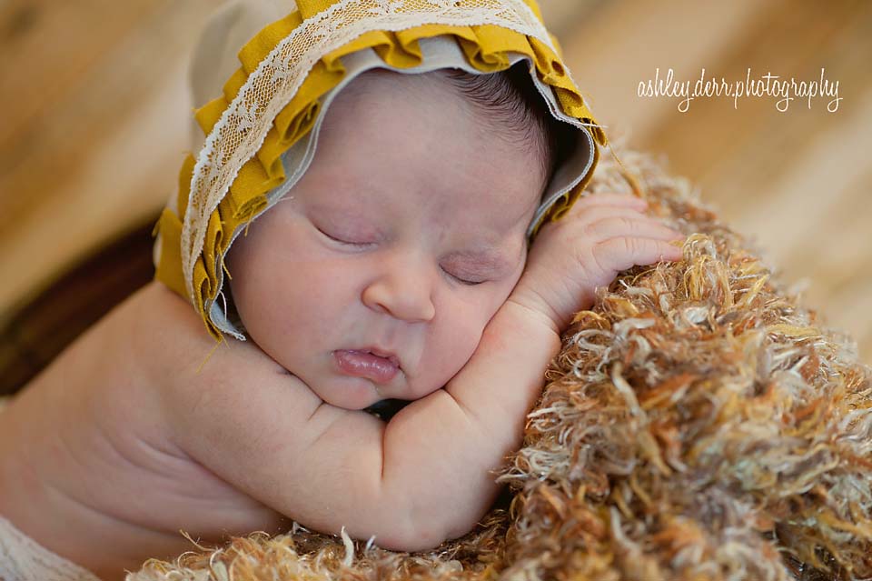 pittsburgh based newborn baby photography