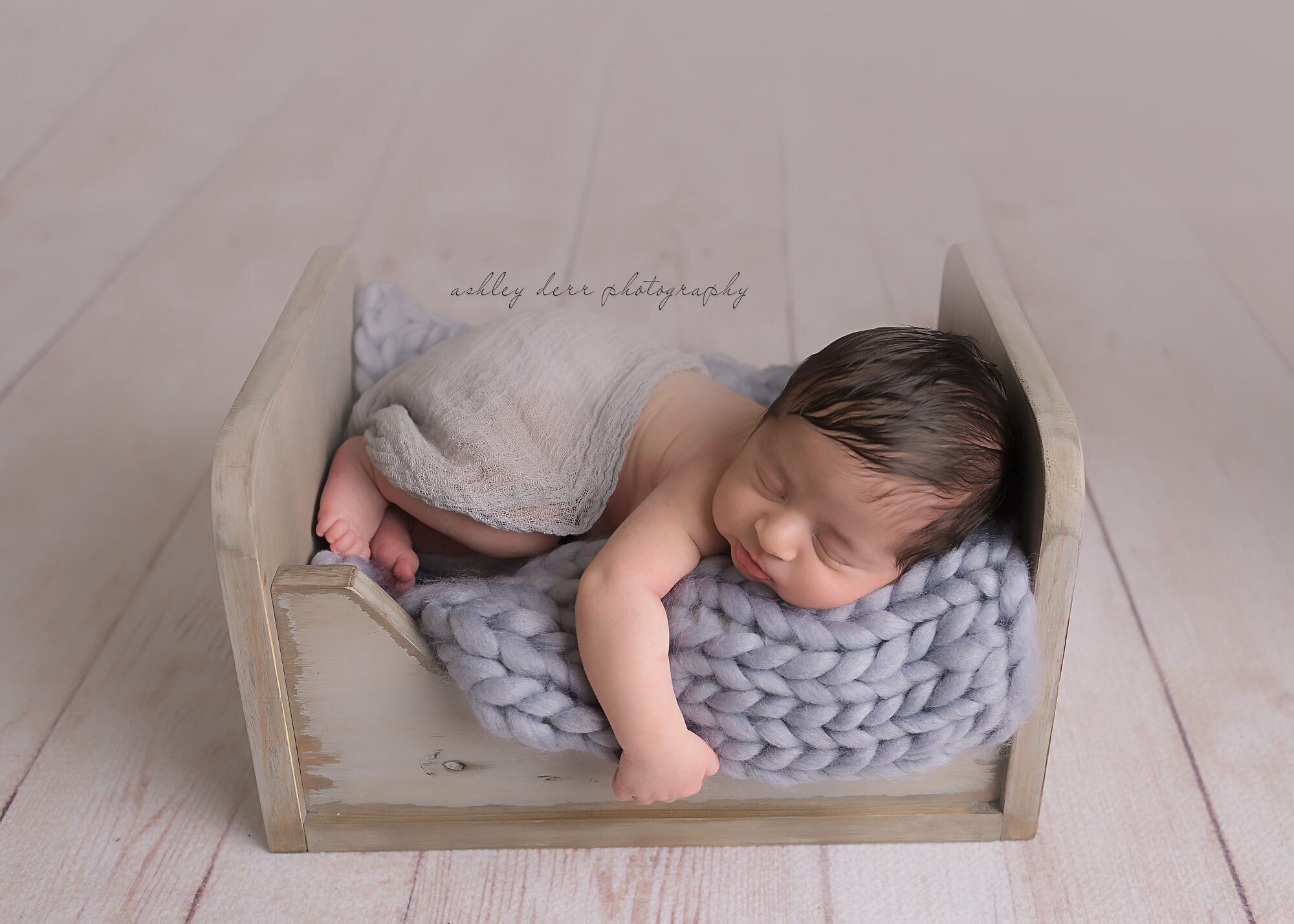 trafford pa 15085 newborn photographer