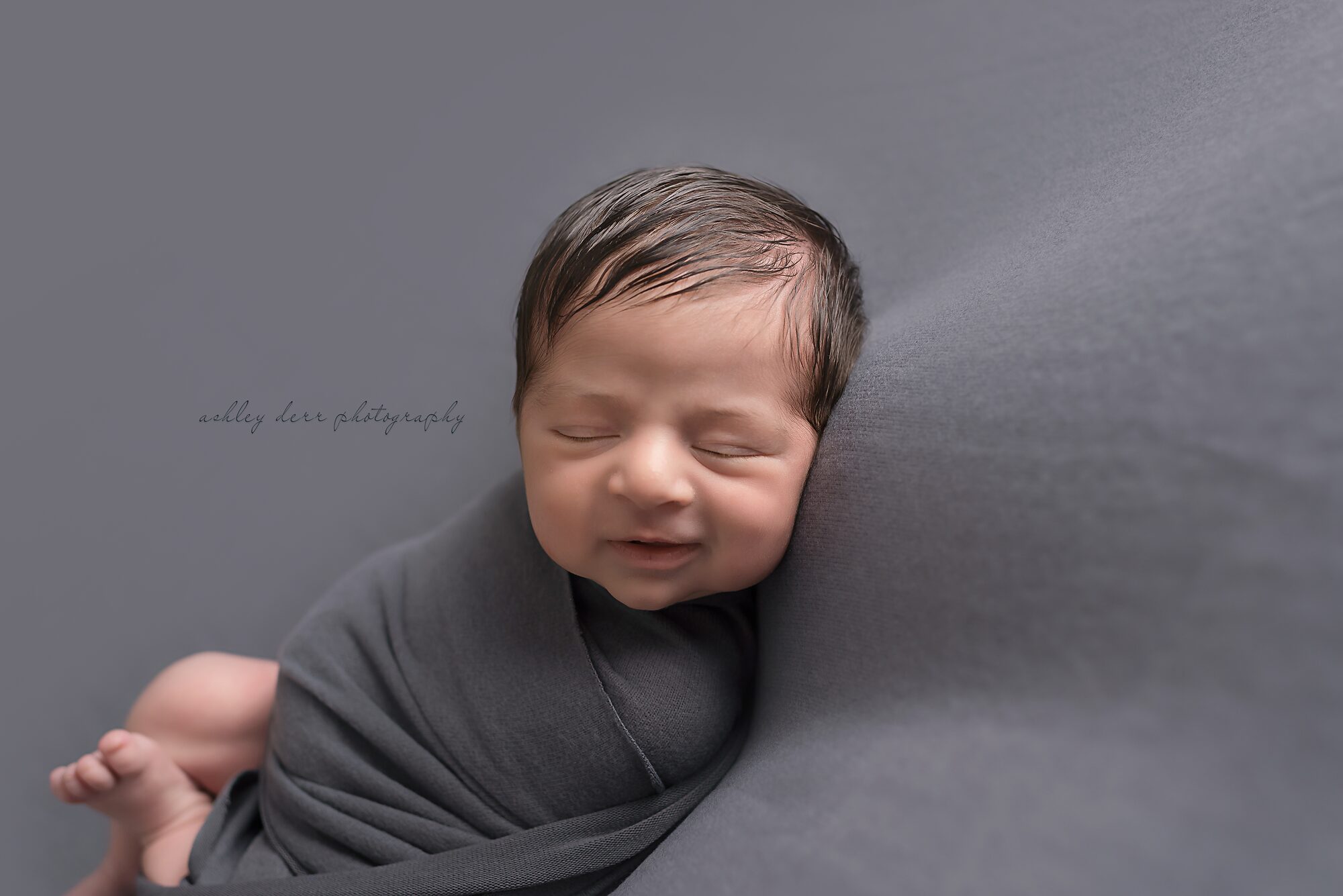 trafford pa 15085 newborn photographer