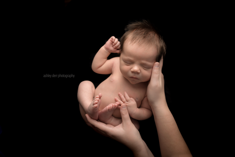 Pittsburgh newborn photographer