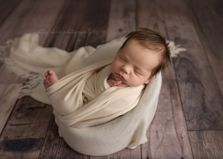 Pittsburgh newborn photographer