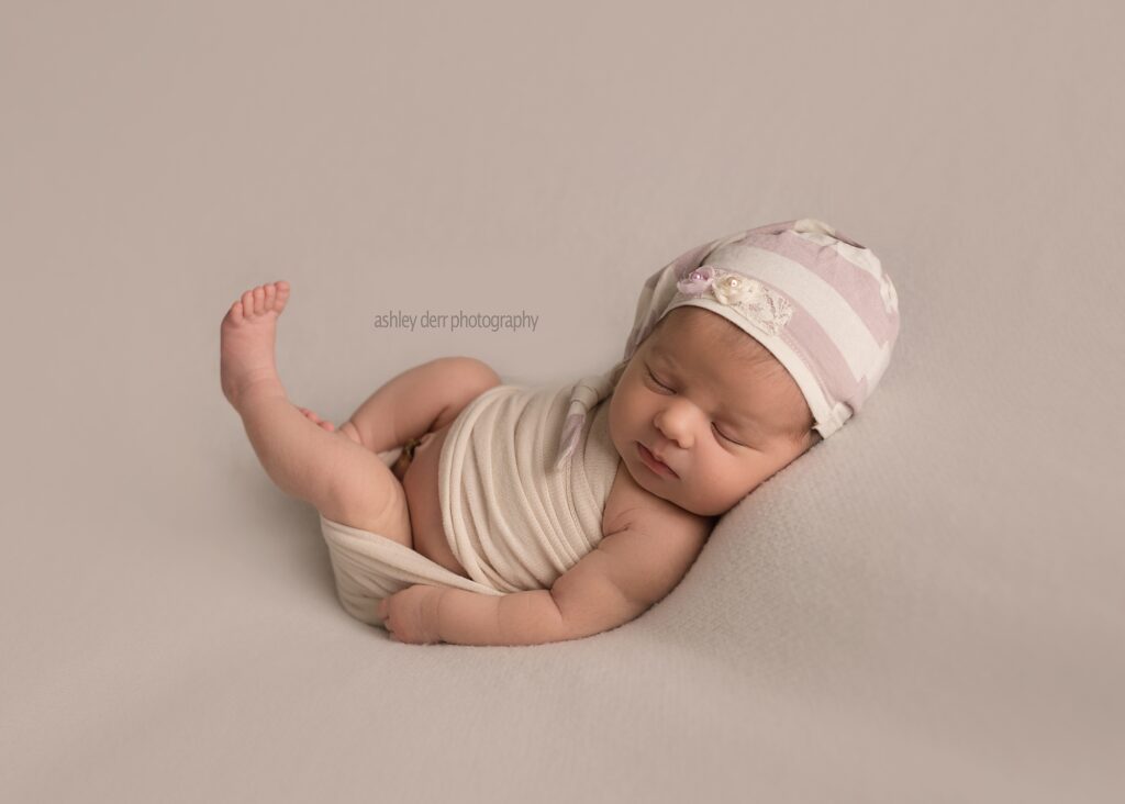 newborn photographer pittsburgh