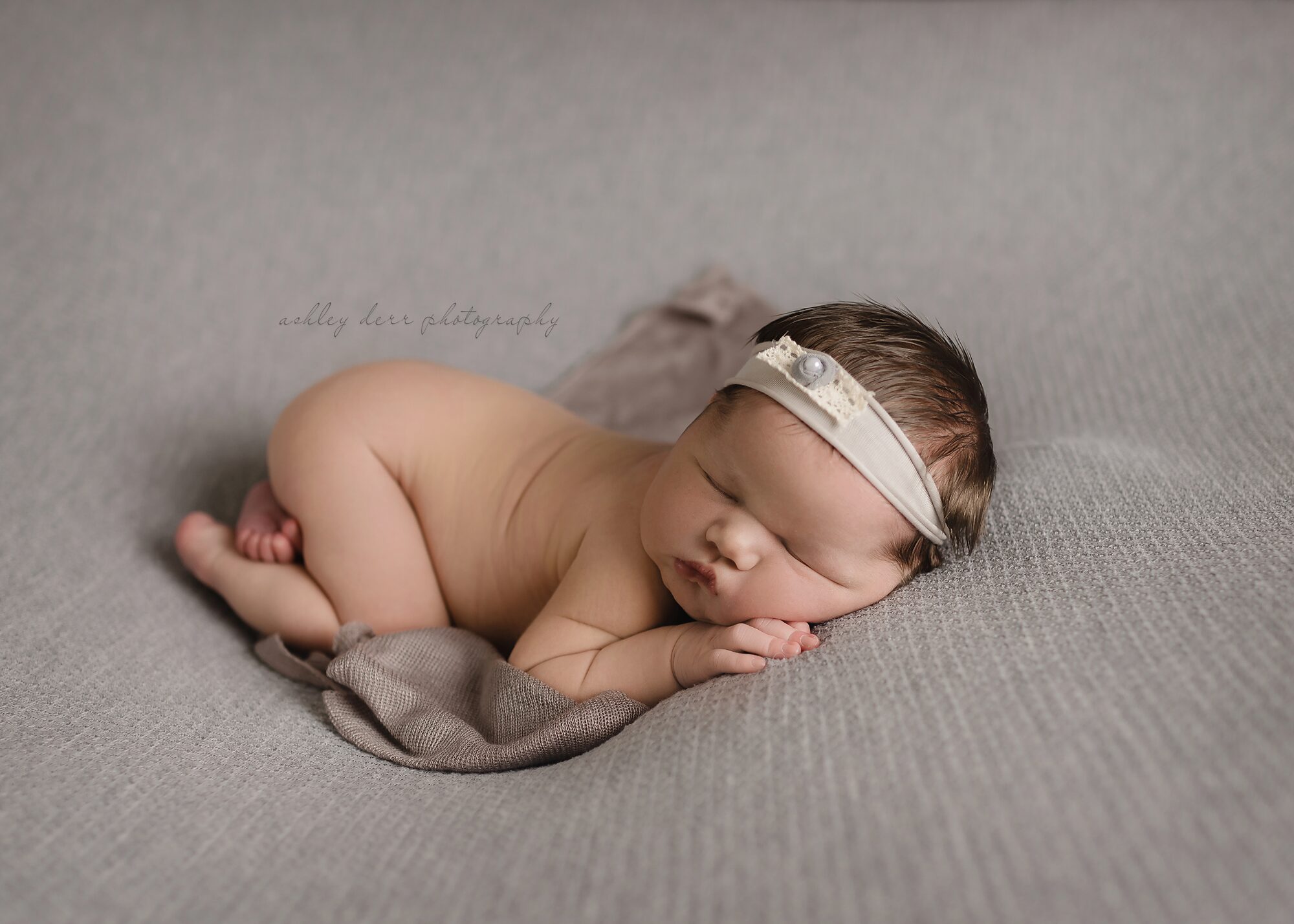 newborn photographer 16063
