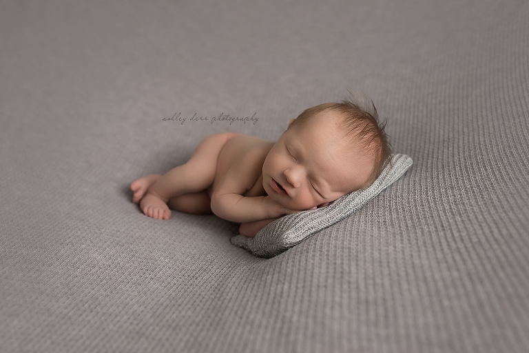 newborn photographer pittsburgh 