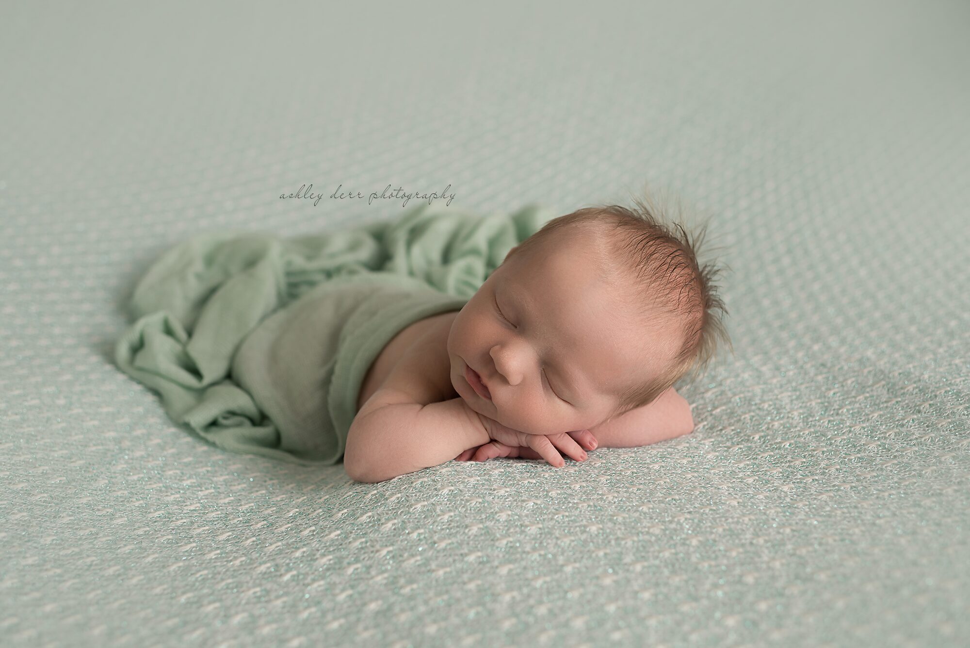 newborn photographer pittsburgh 