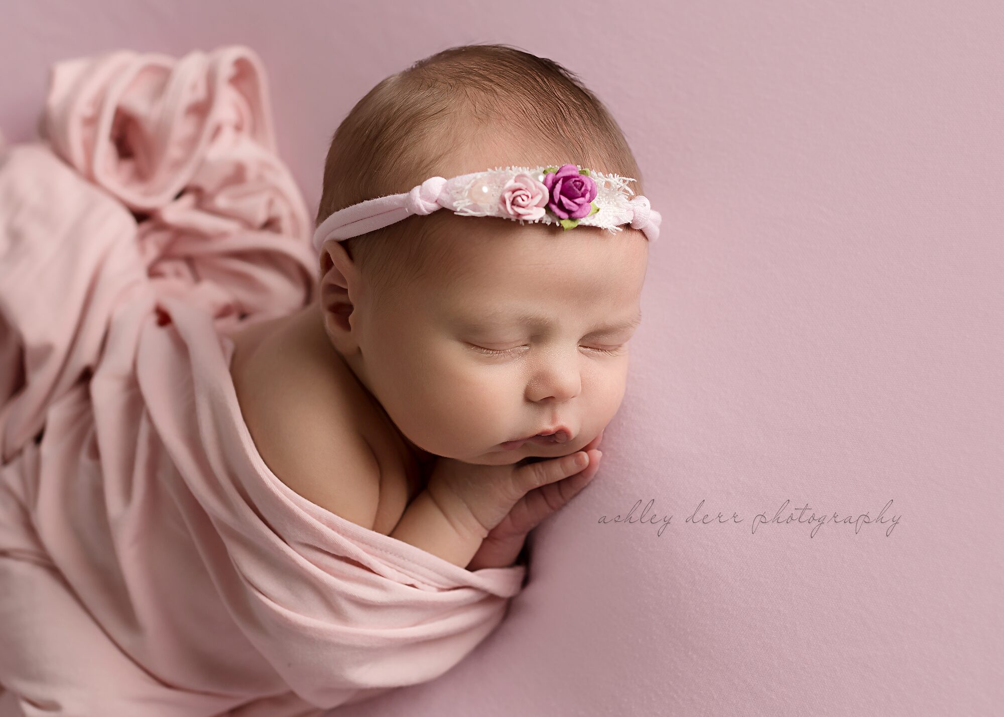 Newborn photographer 15209