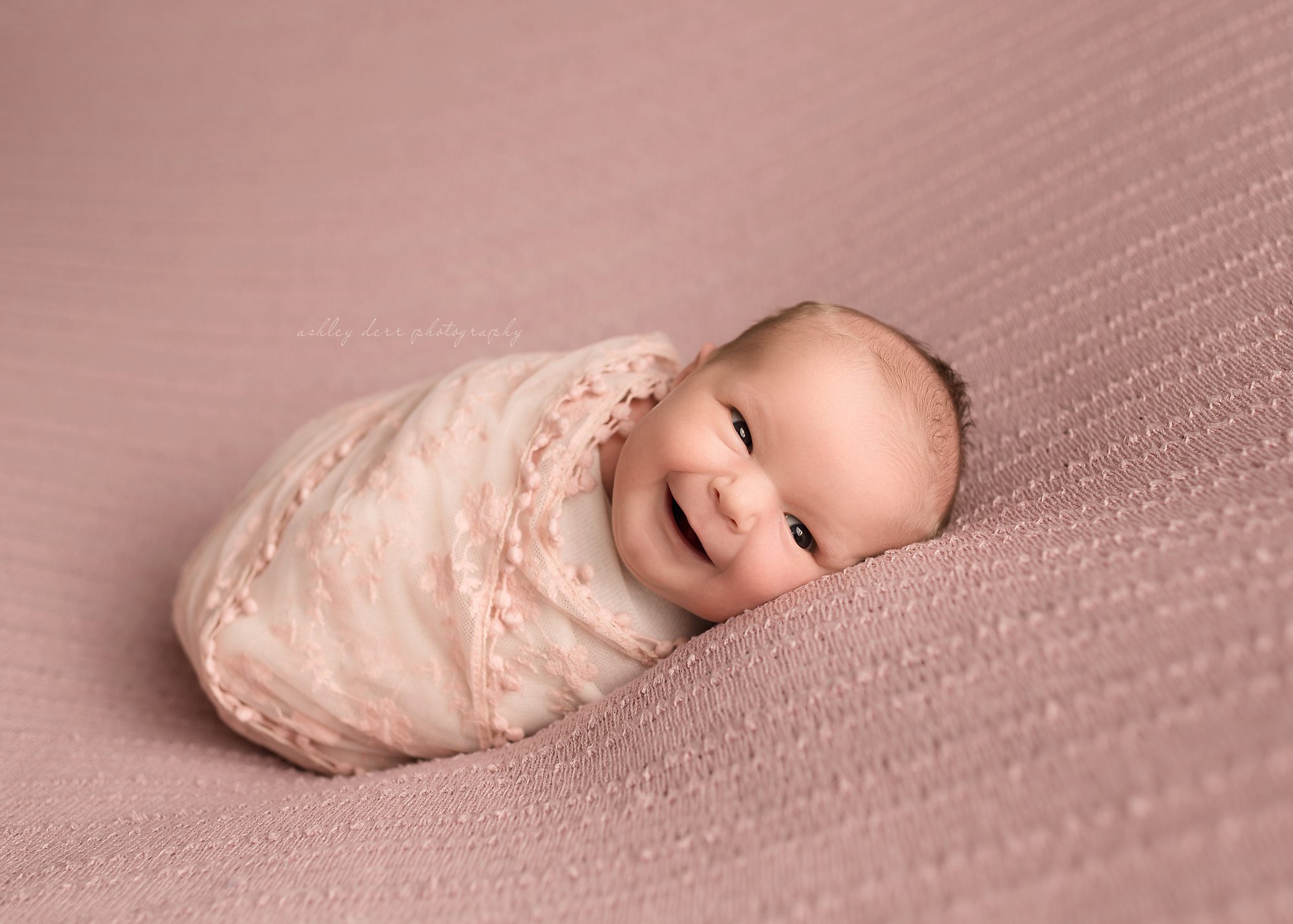 Newborn photographer 15214