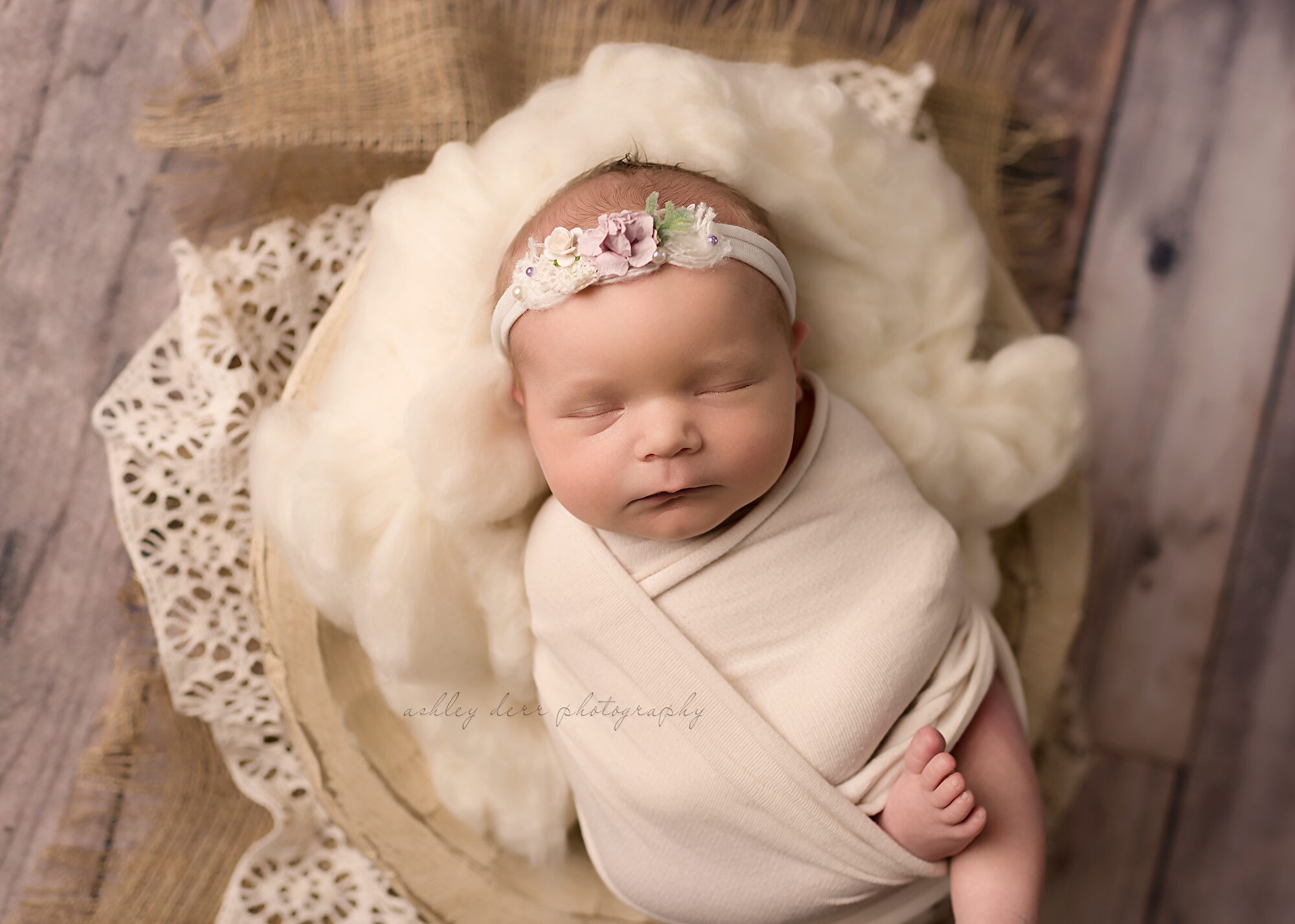 Newborn photographer 15214