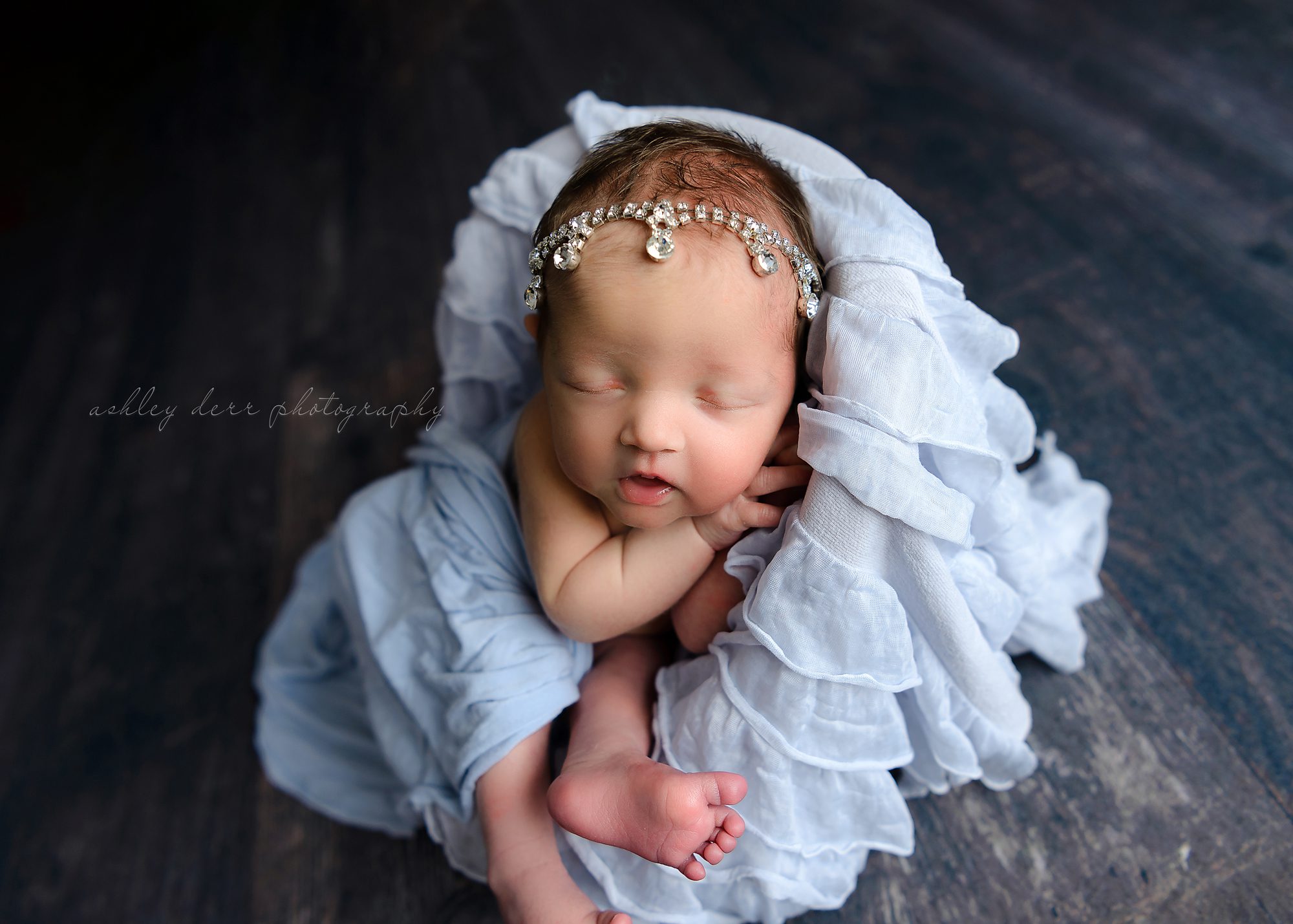best newborn photographer in Pittsburgh