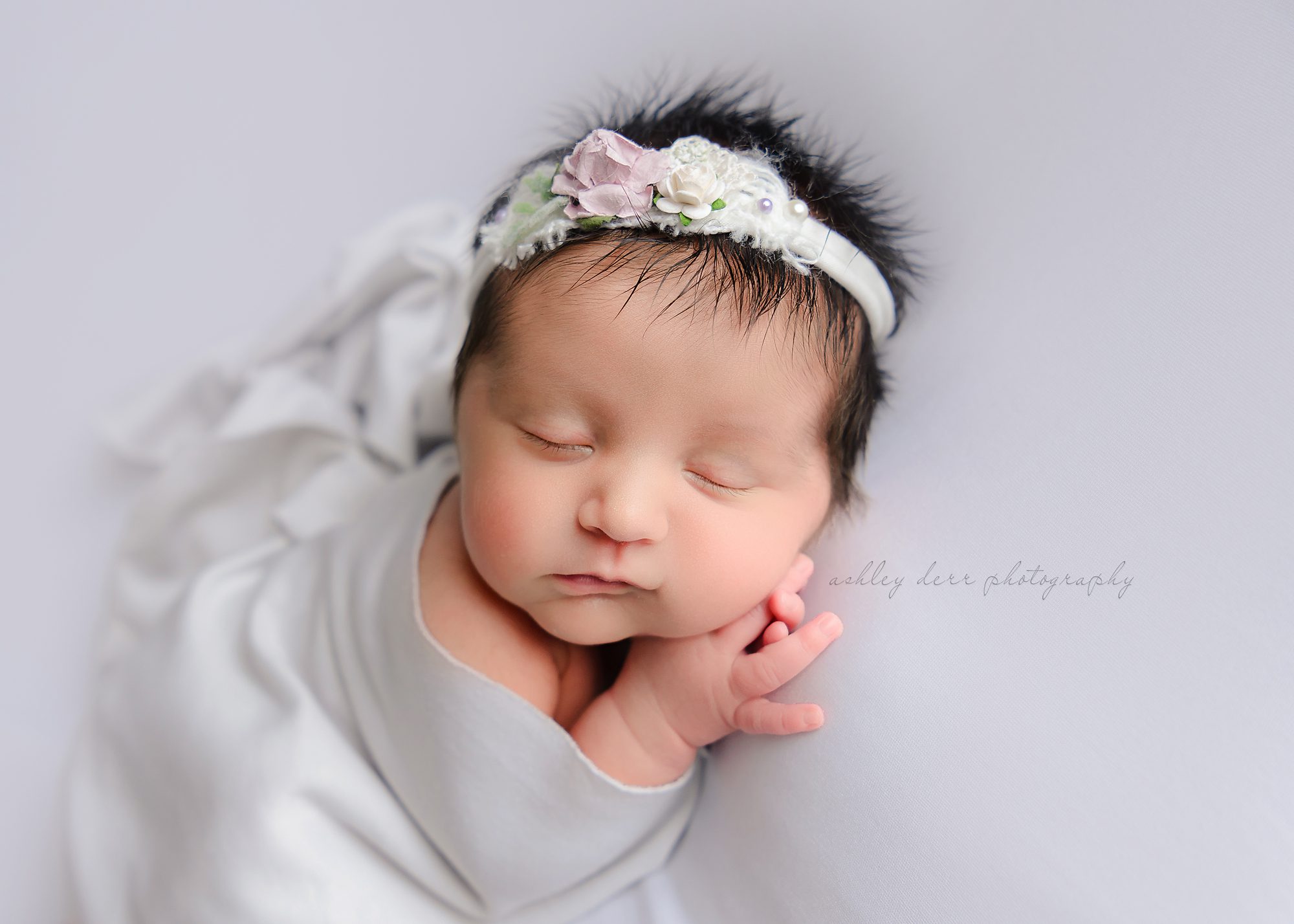 Pittsburgh newborn photographer 15239