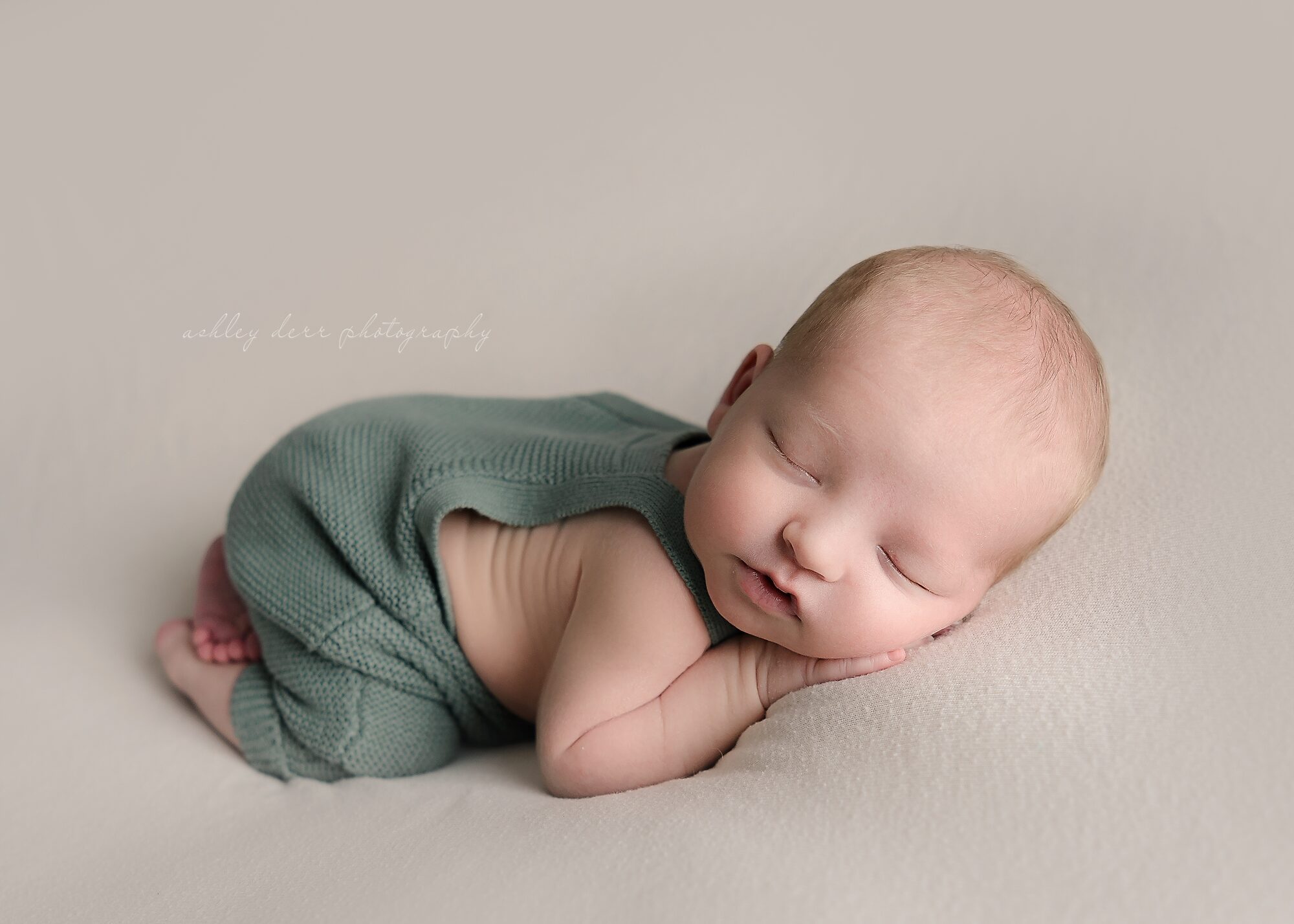 McKees Rocks Pittsburgh newborn photographer