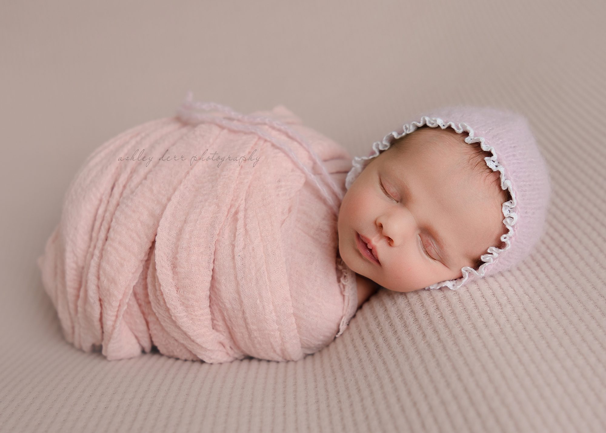 Newborn photographer Pittsburgh