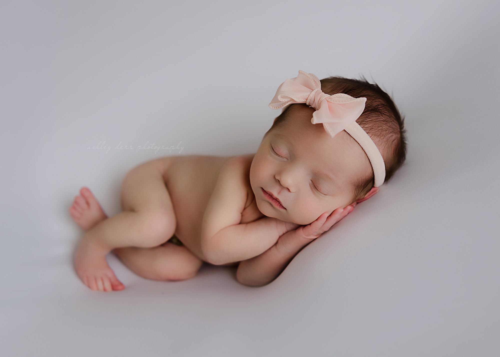 best newborn photographer near Pittsburgh PA