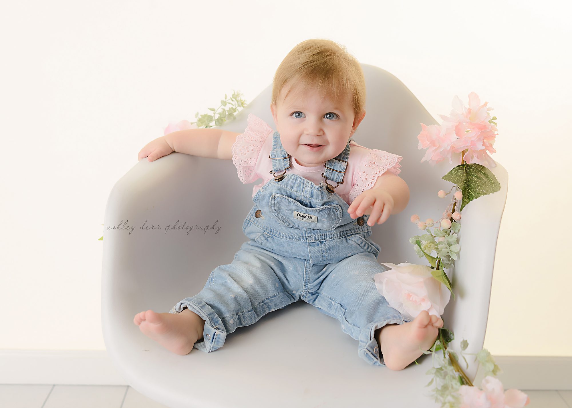 Pittsburgh baby photographer Cake smash