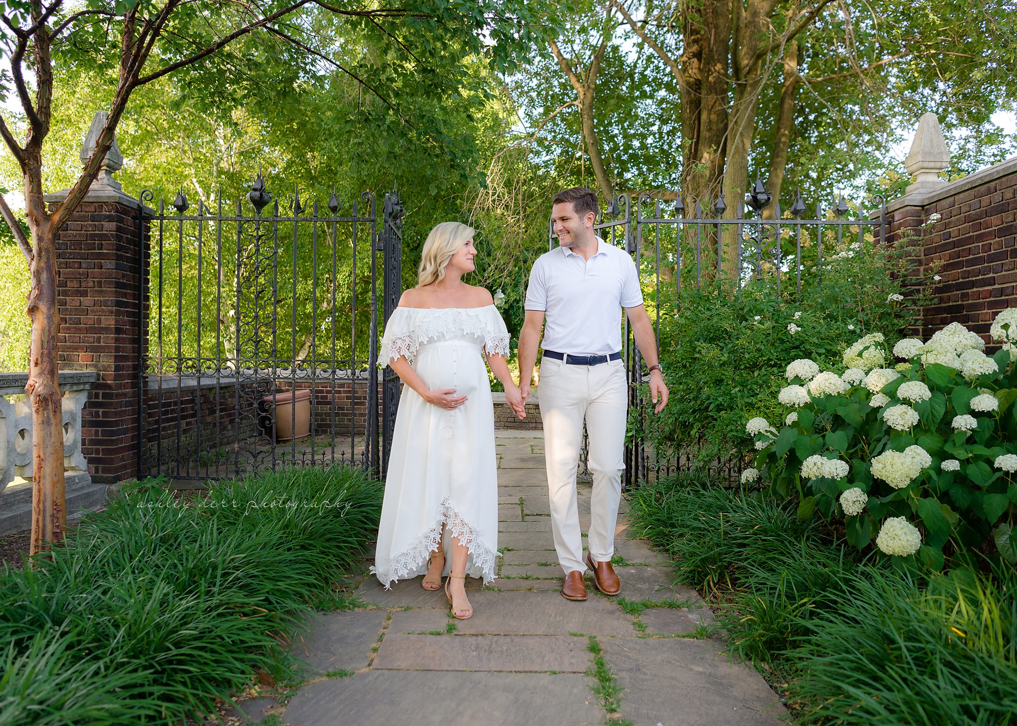 Pittsburgh Maternity Photographer