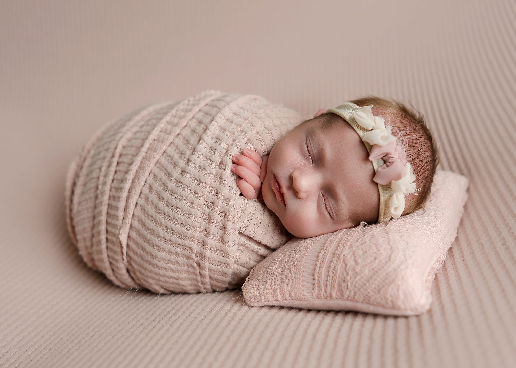 Top Newborn photography pittsburgh