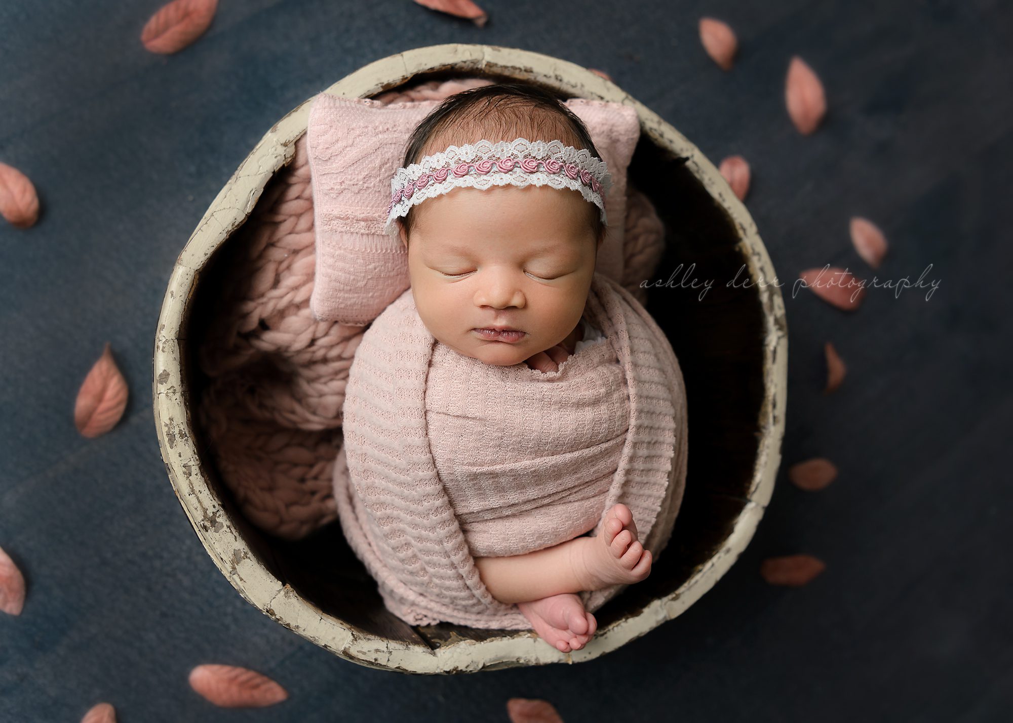 Best Pittsburgh newborn baby photographer