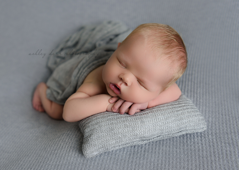 Pittsburgh Newborn Mini Photography