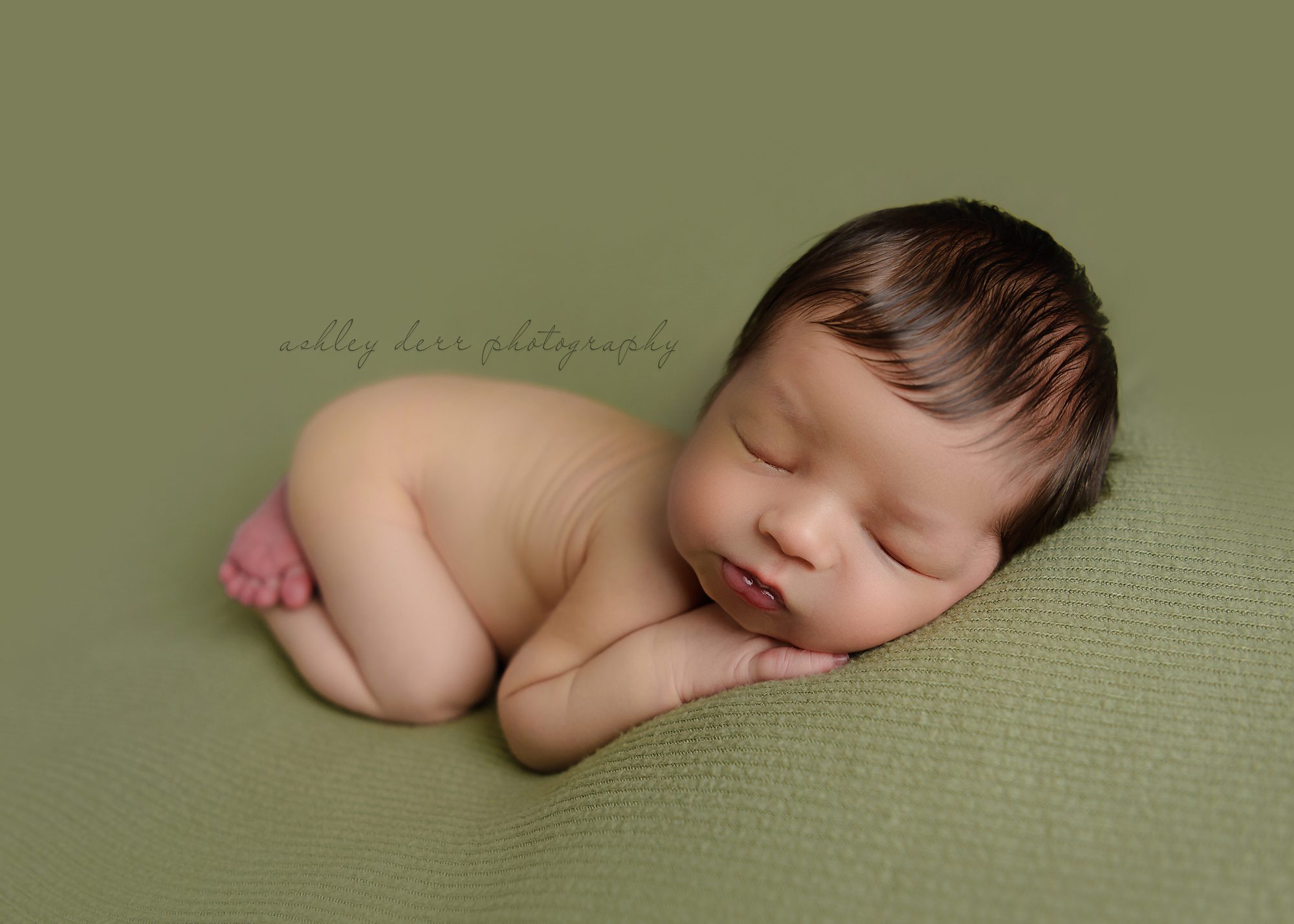 Newborn photographer Pittsburgh PA