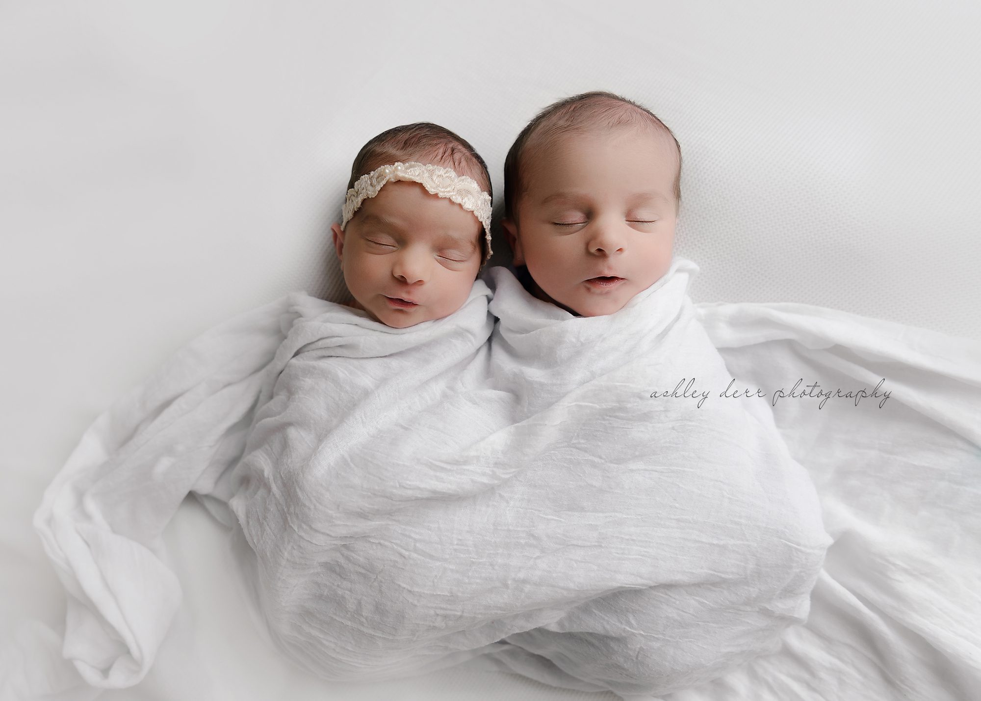 Pittsburgh Newborn Twin Photographer