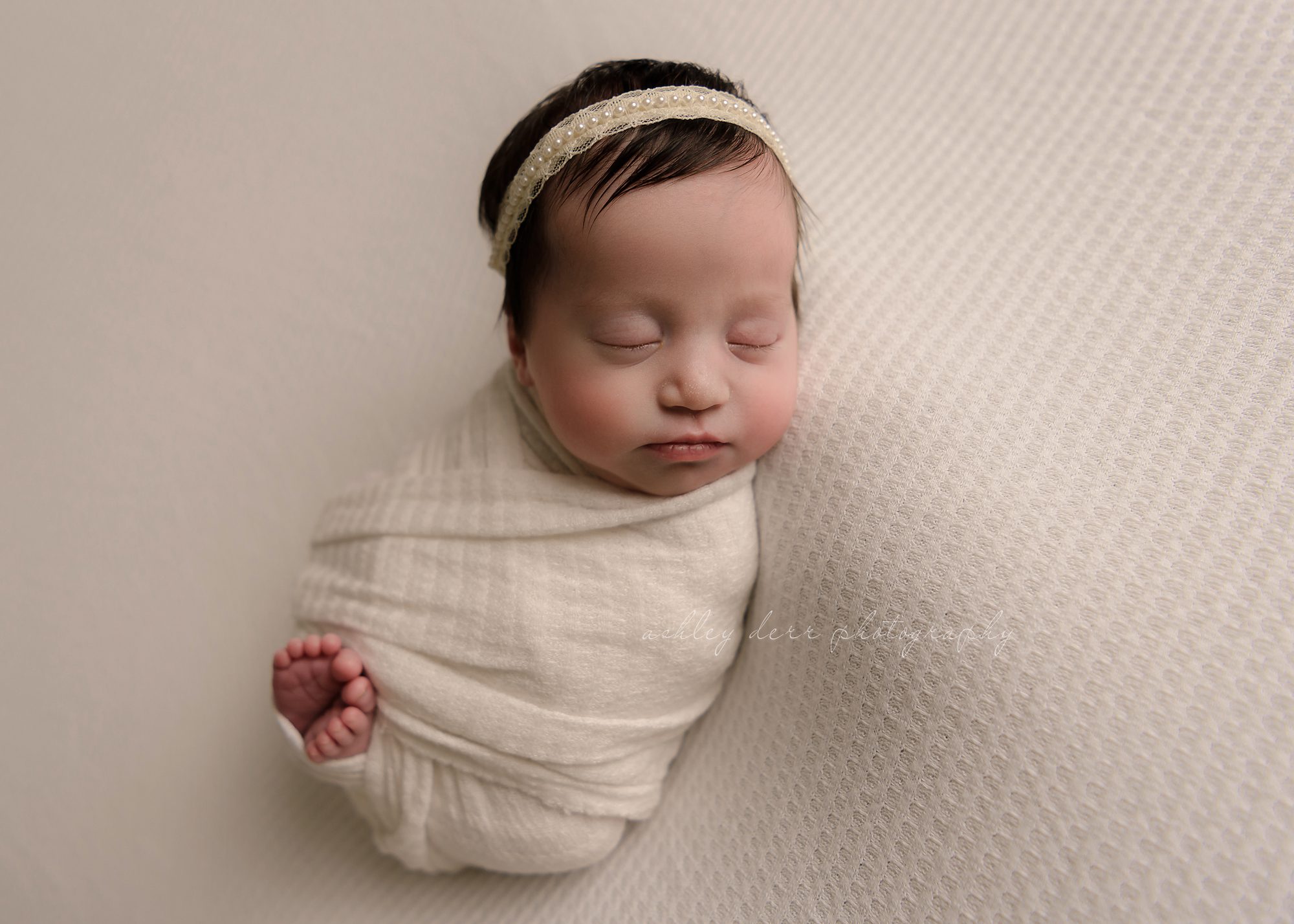 Best Newborn Photographer Pittsburgh PA