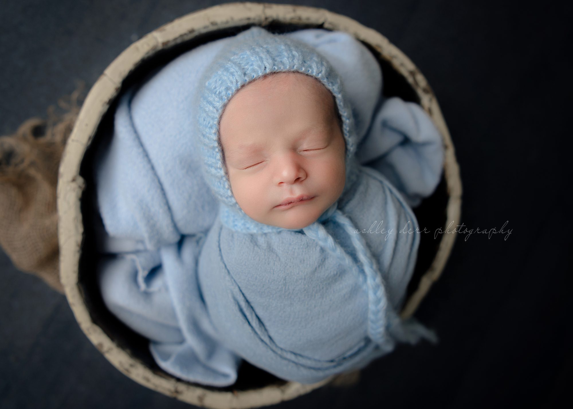 best pittsburgh newborn photographer